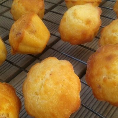 Madeleines au chorizo et parmesan