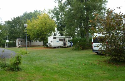 Camping de Neuvic sur L'Isle