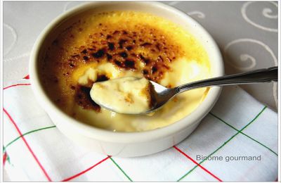 Crème brûlée au lait de coco et à la cardamome