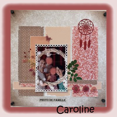 Larges bandes et dentelle..