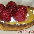 Tartelette crémeuse au citron et framboises