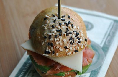 Burgers de saumon avec recette du pain burger