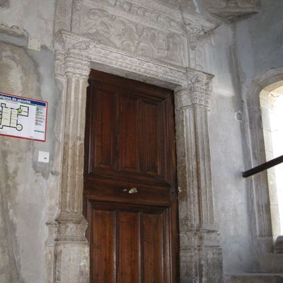 LE CHATEAU DE CHATEAU-ARNOUX