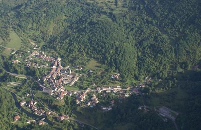 Au dessus d'un nid de coucou en ULM