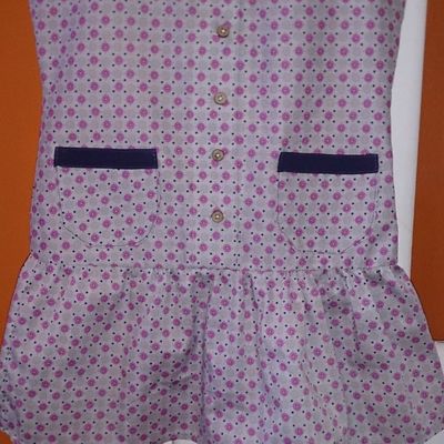 un petit haut qui finit en robe et un short pour ma poulette