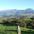 Un volcan s'éteint, un être s'éveille...