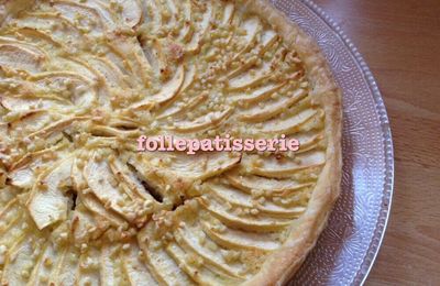 Tarte feuilleté amande, pomme sur lit de caramel au beurre salé 