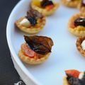 Tartelettes aux Tomates Cerises, Mozzarella et Basilic croustillant