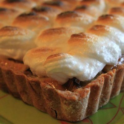 Tarte à la rhubarbe meringuée
