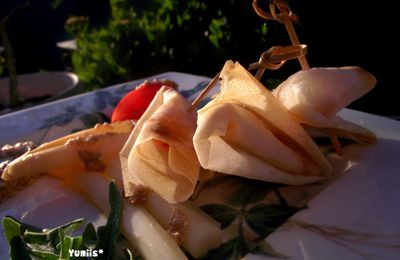 Fête des Mères : Salade d'asperges accompagnée de sa vinaigrette et des ses crevettes en feuilles de brick