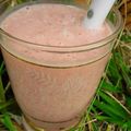 SMOOTHIE FRAISES-BANANE PARFUM AMANDE