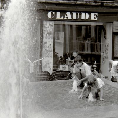 Scènes vues à Sablé-sur-Sarthe en juillet 1991