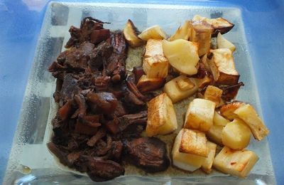 Paleron d'une nuit aux agrumes, panais rôtis