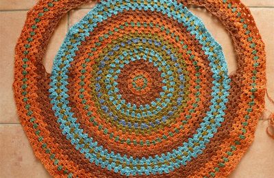 Un gilet mandala au crochet