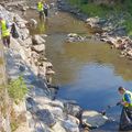 NETTOYAGE DES RIVIÈRES PAR LES CHANTIERS D'INSERTION : 620 KG DE DÉCHETS RÉCUPÉRÉS.