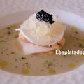 Millefeuille de radis noir au crabe sauce cocktail whisky, soupe froide de fenouil, granité de whisky, caviar