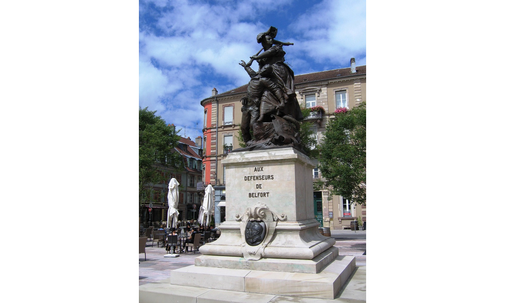 Statue Quand-Même à Belfort, le sommaire