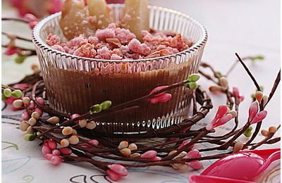 Mousse au chocolat praliné poires et biscuits roses Fossier....