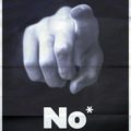 le language gestuelle est un mode de communication silencieuse qui utilise le doigt et la main d'une façon plus ou moins claire.