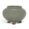 A rare Yaozhou celadon tripod jar, Five Dynasties (907-960)