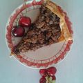 Tarte aux cerises crumble chocolat amande