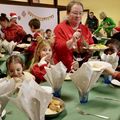 POUR LES ÉCOLIERS, 97 251 DÉJEUNERS ÉQUILIBRÉS DÉJÀ SERVIS.
