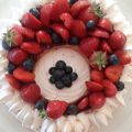 Le "Brétafraise" ou disque de meringue- palet breton-crème fouettée-gelée de mure- fraises-myrtilles