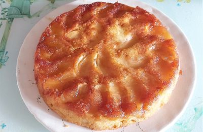 Gâteau aux pommes caramélisées