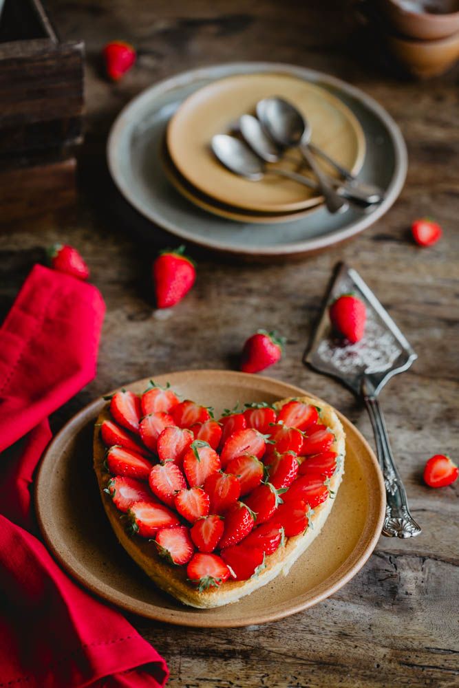 gateau magique, gateau à la vanille, fraises du périgord, recette de printemps, dessert aux fraises, recette facile, dessert de saison, dessert pour la fete des meres