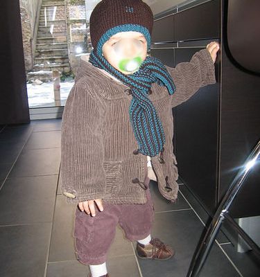 Bonnet et écharpe pour p'tit neveu !
