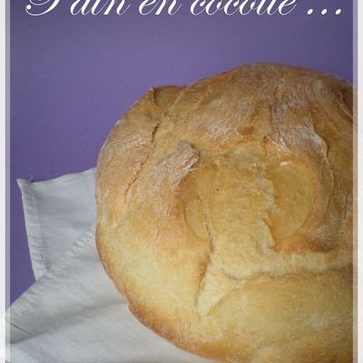 Un fraisier, un pain en cocotte, de la purée d'amandes et des poires...