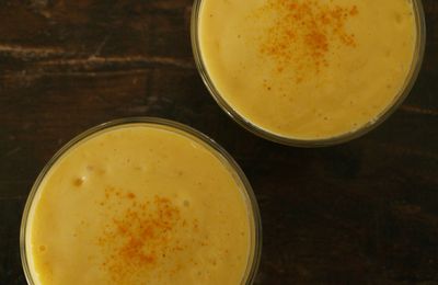 Lassi à la mangue et au curcuma