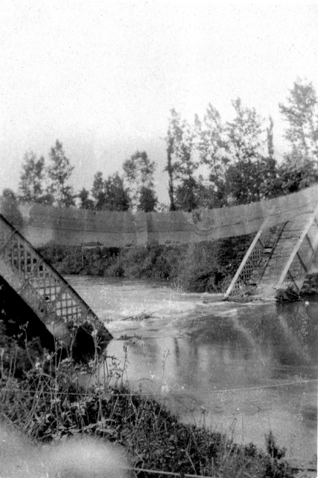 Album R. Verney p.177 gauche bas