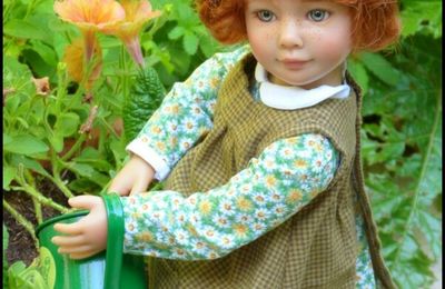 Une petite gavroche rouquine...Rose