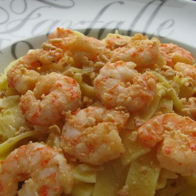 Tagliatelles aux crevettes - curry et noix de cajou