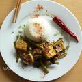 Tofu frits, asperges vertes à la sauce soja