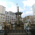 Une fontaine piazza del municipio