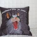 Housse de coussin : chat en colère 