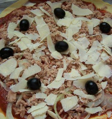 Pizza thon - oignons - parmesan