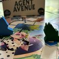 On a testé Agent Avenue, le nouveau jeu de bluff en duo de chez Iello