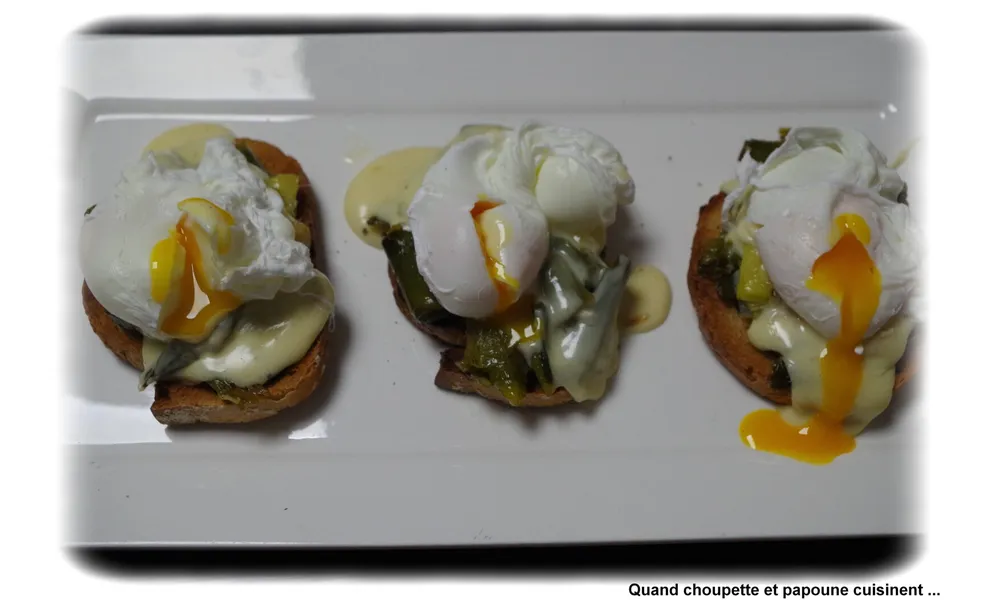 TARTINE AU POIREAU, OEUF MOLLET ET BRIE