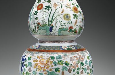 Grand vase double gourde en porcelaine de la Famille Verte, Dynastie Qing, Époque Kangxi (1662-1722)