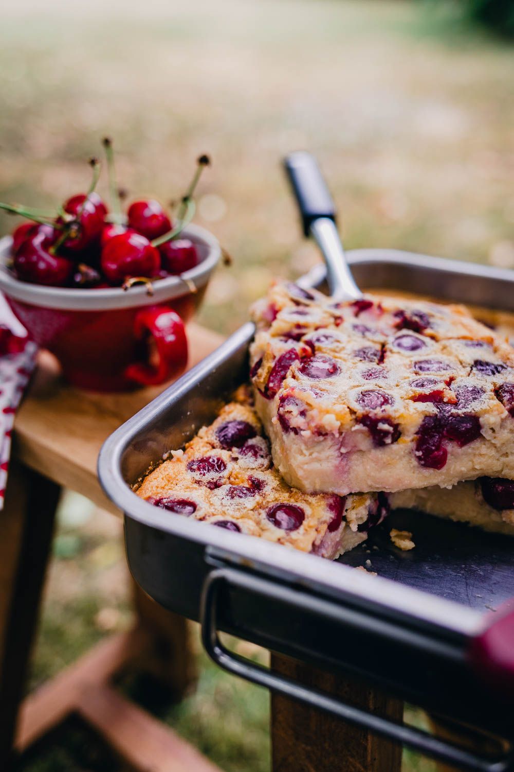 clafoutis aux cerises, clafoutis crémeux, comme un flan, recette d'été, estivale, recette facile, cerises