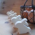 Petits lapins en bois brut ou décoré 