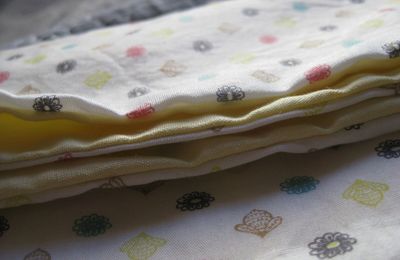 Petite brassière kimono pour un petit Emile, tissu fabrication française: