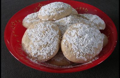 Biscuits légèrement chocolatés à l'orange et parfumés aux 4 épices