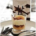 Mousse de chocolat blanc, poire et spéculoos....Un dessert irrésistible et ultra facile à réaliser...!