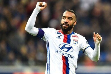 Lyon : déjà 4 cadors européens sur la piste de Lacazette !