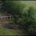 Ligne (线) du chemin de fer(铁路) pour le train reliant Chongqing (重庆) et Chengdu (成都)