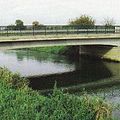 Les Britanniques font sauter les ponts sur la Dives.